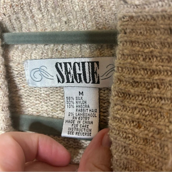 Vintage Segue Silk and Angora Sweater Size Medium - Picture 4 of 6